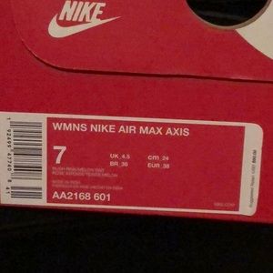 Women’s Athletic Shoes